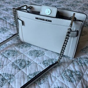 White Michael Kors Crossbody adjustable strap